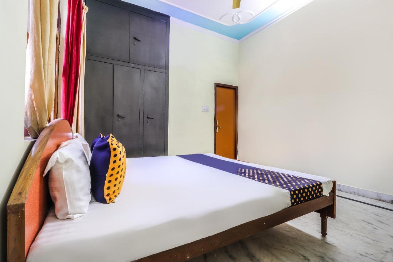 SPOT ON 70311 Rangoli Palace Hotel Lucknow Esterno foto