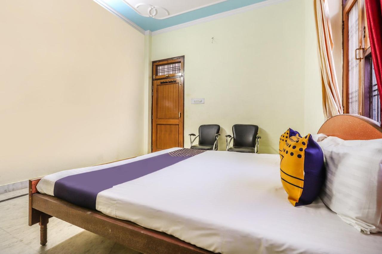 SPOT ON 70311 Rangoli Palace Hotel Lucknow Esterno foto