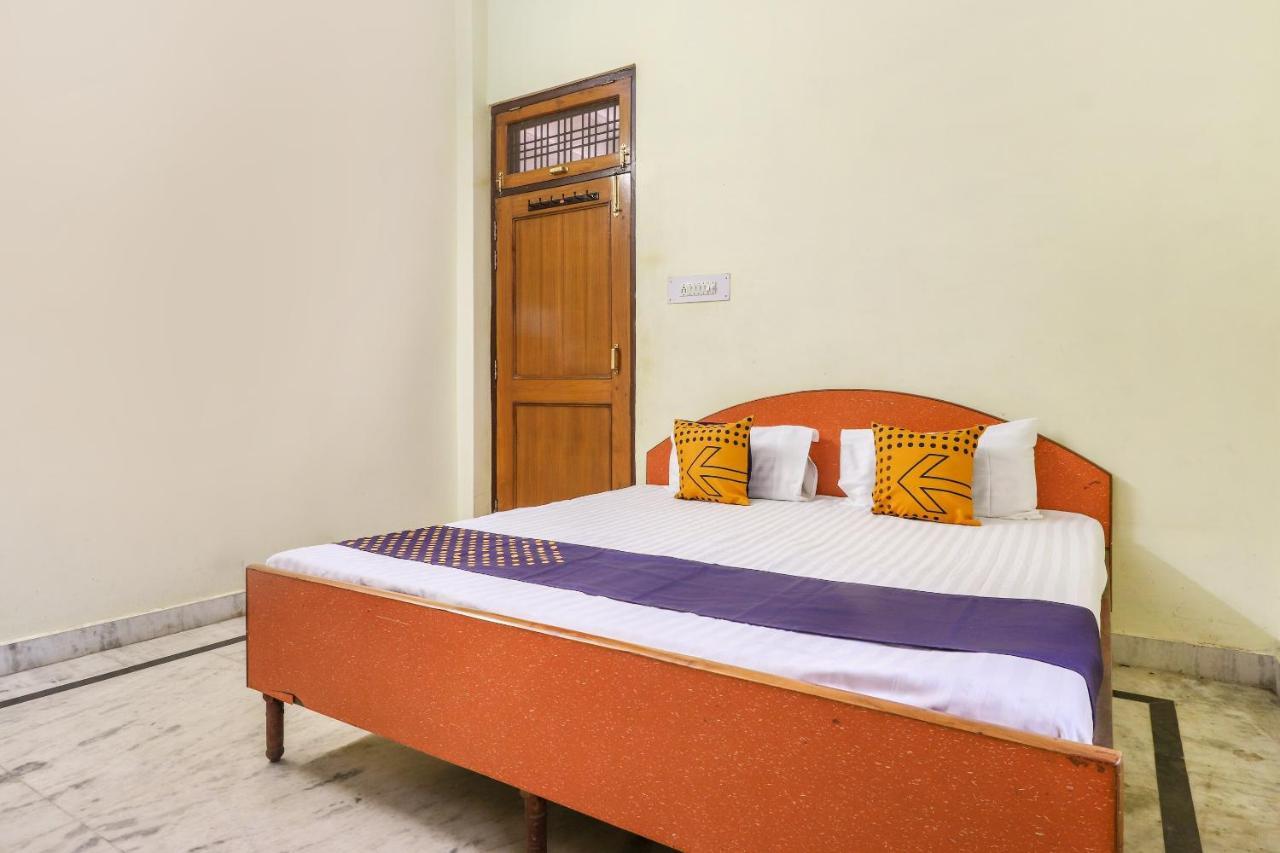 SPOT ON 70311 Rangoli Palace Hotel Lucknow Esterno foto
