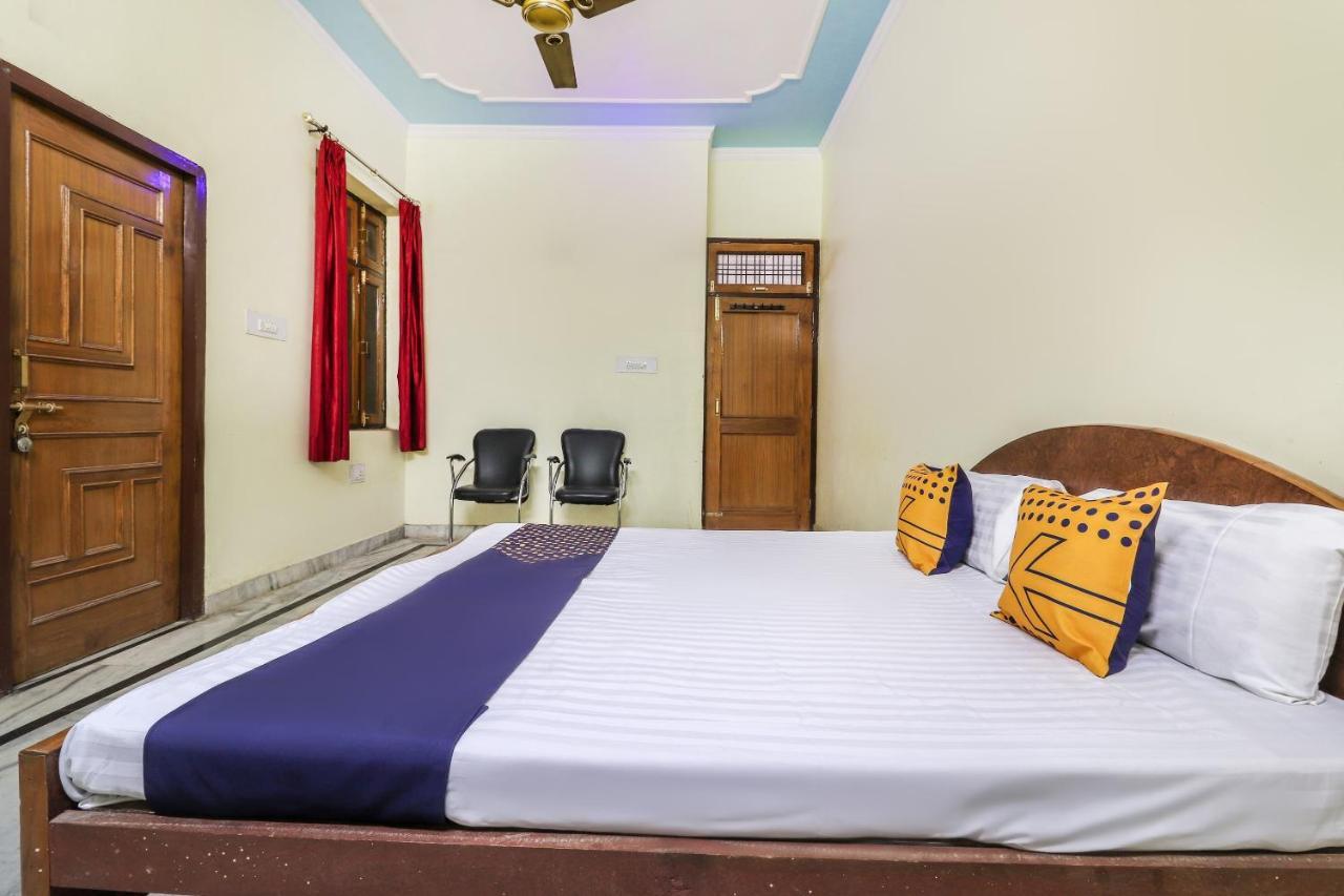 SPOT ON 70311 Rangoli Palace Hotel Lucknow Esterno foto
