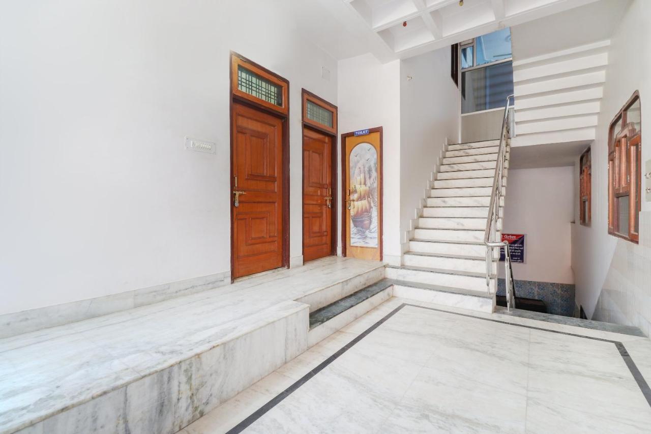SPOT ON 70311 Rangoli Palace Hotel Lucknow Esterno foto